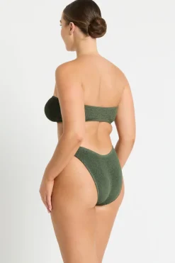 Blake Bandeau*bond-eye Online