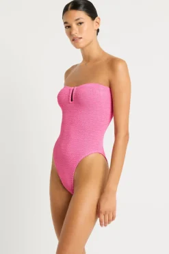 Blake One Piece*bond-eye Hot