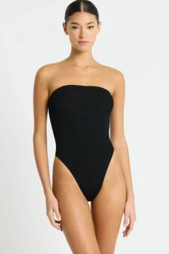 Fane One Piece*bond-eye Fashion