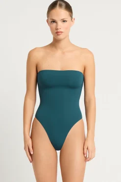 Felicia One Piece*bond-eye Online
