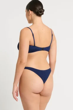 Layla Crop*bond-eye Hot