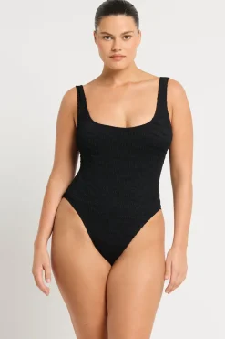 Madison One Piece*bond-eye Fashion