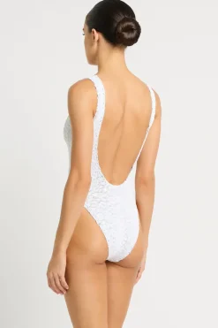 Mara One Piece*bond-eye Fashion