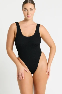 Maxam One Piece*bond-eye Fashion