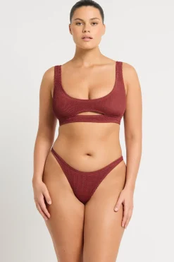 Sasha Crop*bond-eye Fashion